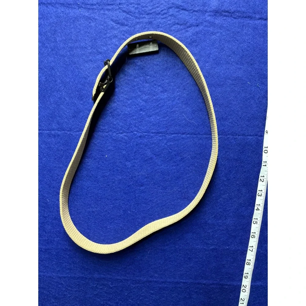 Unbranded canvas web